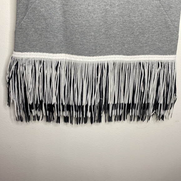 J Crew Fun in Fringe sleeveless top with fringe border hem size XS - Picture 9 of 13